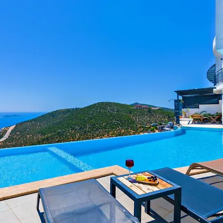 Вилла Seaview Luxury 5 Minutes Drive To The Center