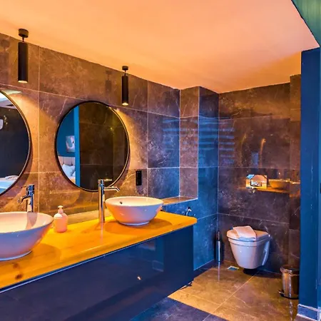 Вилла Seaview Luxury 5 Minutes Drive To The Center Калкан